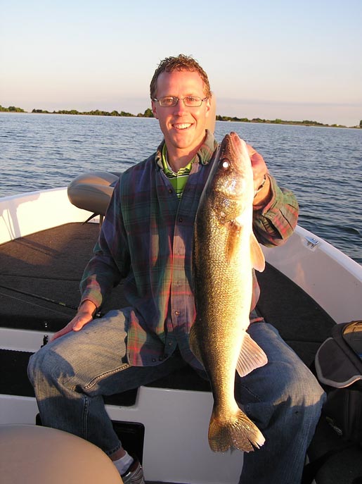 walleye0044